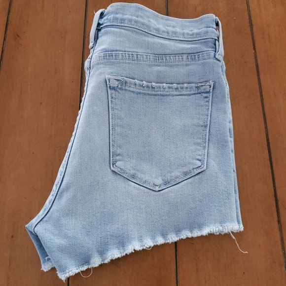 FRAME Denim Le Cutoff Shorts - EUC - Factory Distressed - Light Wash Sz 27 - Picture 3 of 10